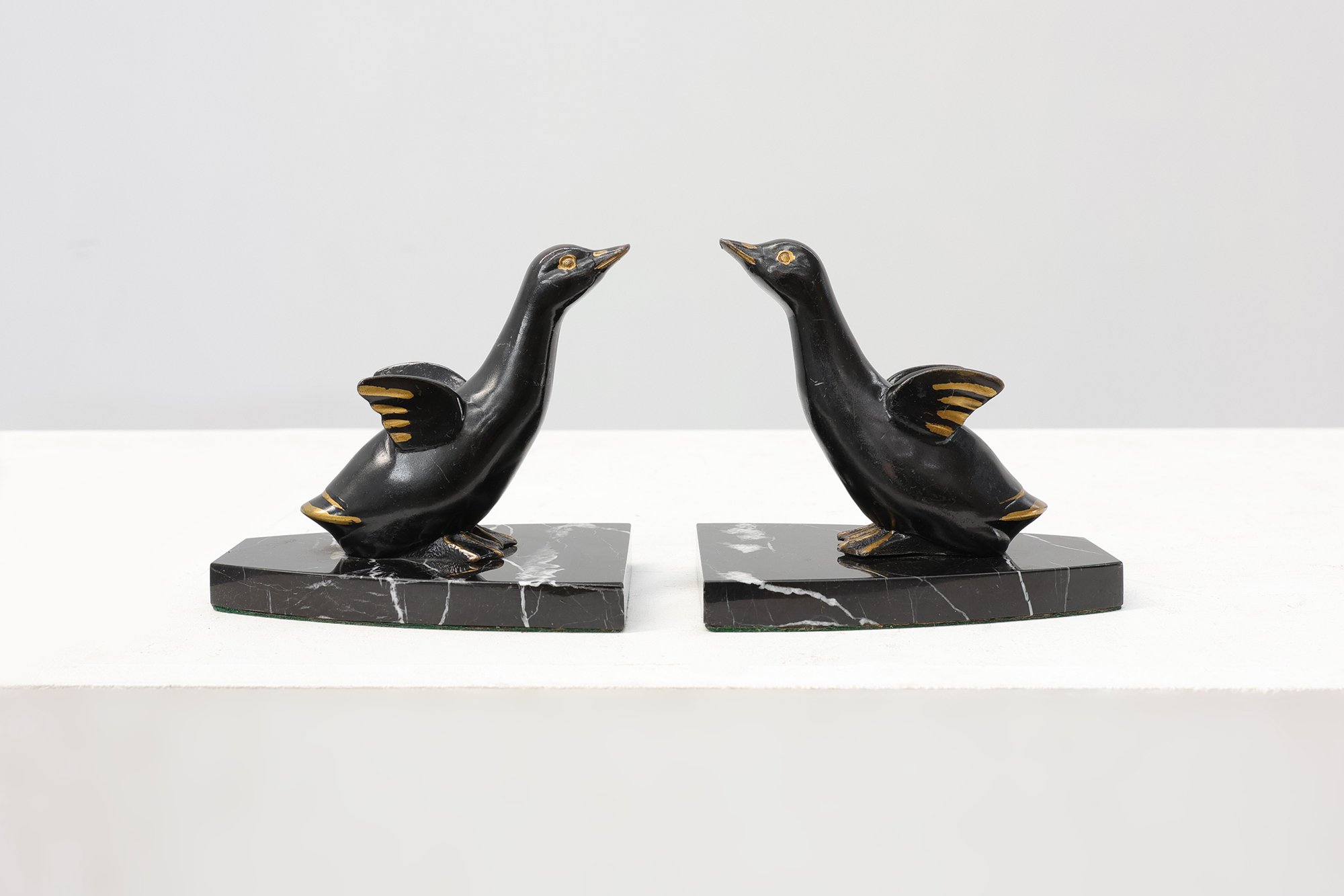 Pair of Art Deco Geese Bookends on Black Marble Bases, France, 1920thumbnail