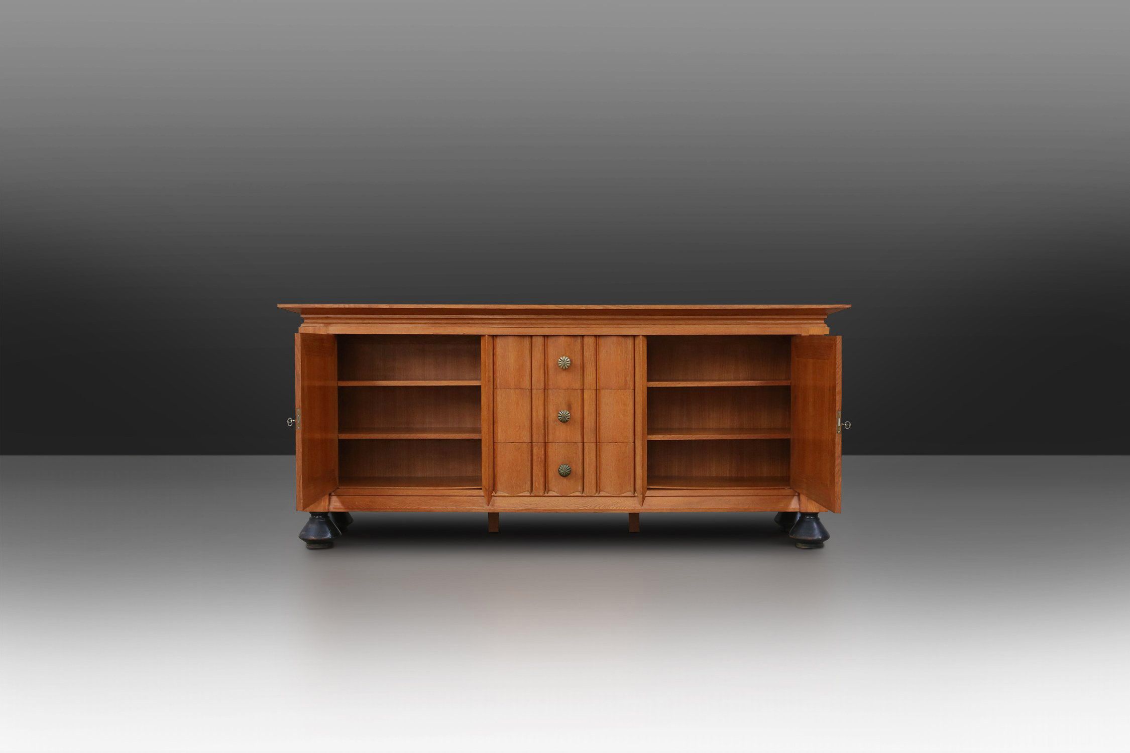 Art Deco brutalist Belgian sideboard in solid Oak and Brass detailsthumbnail